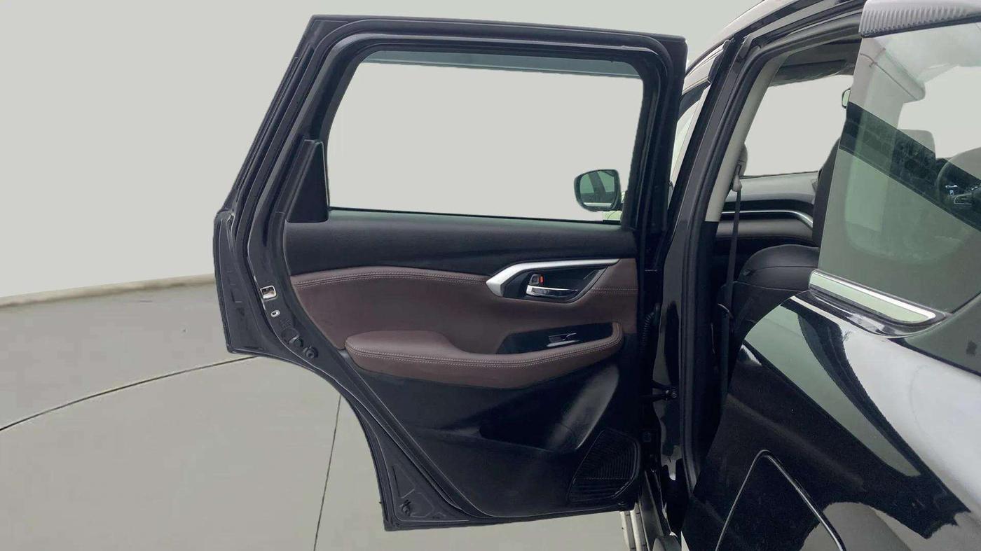 2023 Maruti Grand Vitara ALPHA SMART HYBRID, Petrol, Manual, 14,334 km, LHS Rear Door