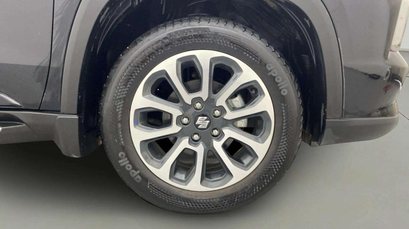 2023 Maruti Grand Vitara ALPHA SMART HYBRID, Petrol, Manual, 14,334 km, Right Front Wheel