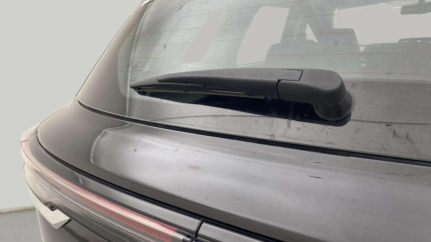 2023 Maruti Grand Vitara ALPHA SMART HYBRID, Petrol, Manual, 14,334 km, Rear Wiper