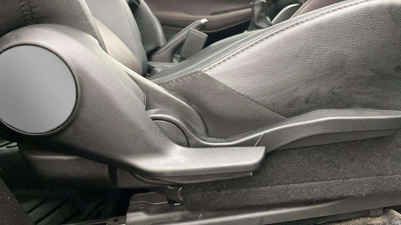 2023 Maruti Grand Vitara ALPHA SMART HYBRID, Petrol, Manual, 14,334 km, Driver Side Adjustment Panel