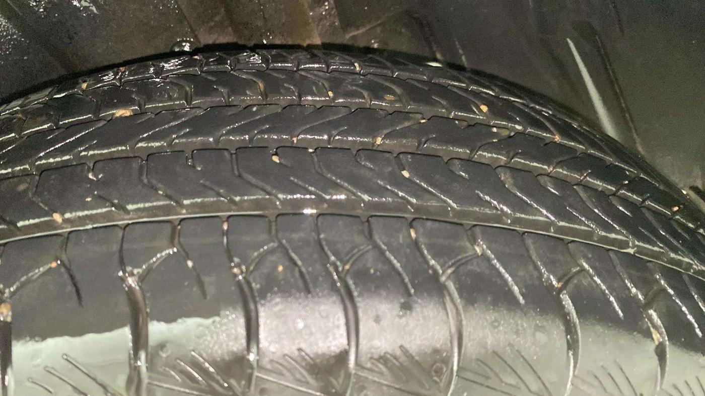 2023 Maruti Grand Vitara ALPHA SMART HYBRID, Petrol, Manual, 14,334 km, Left Rear Tyre Tread