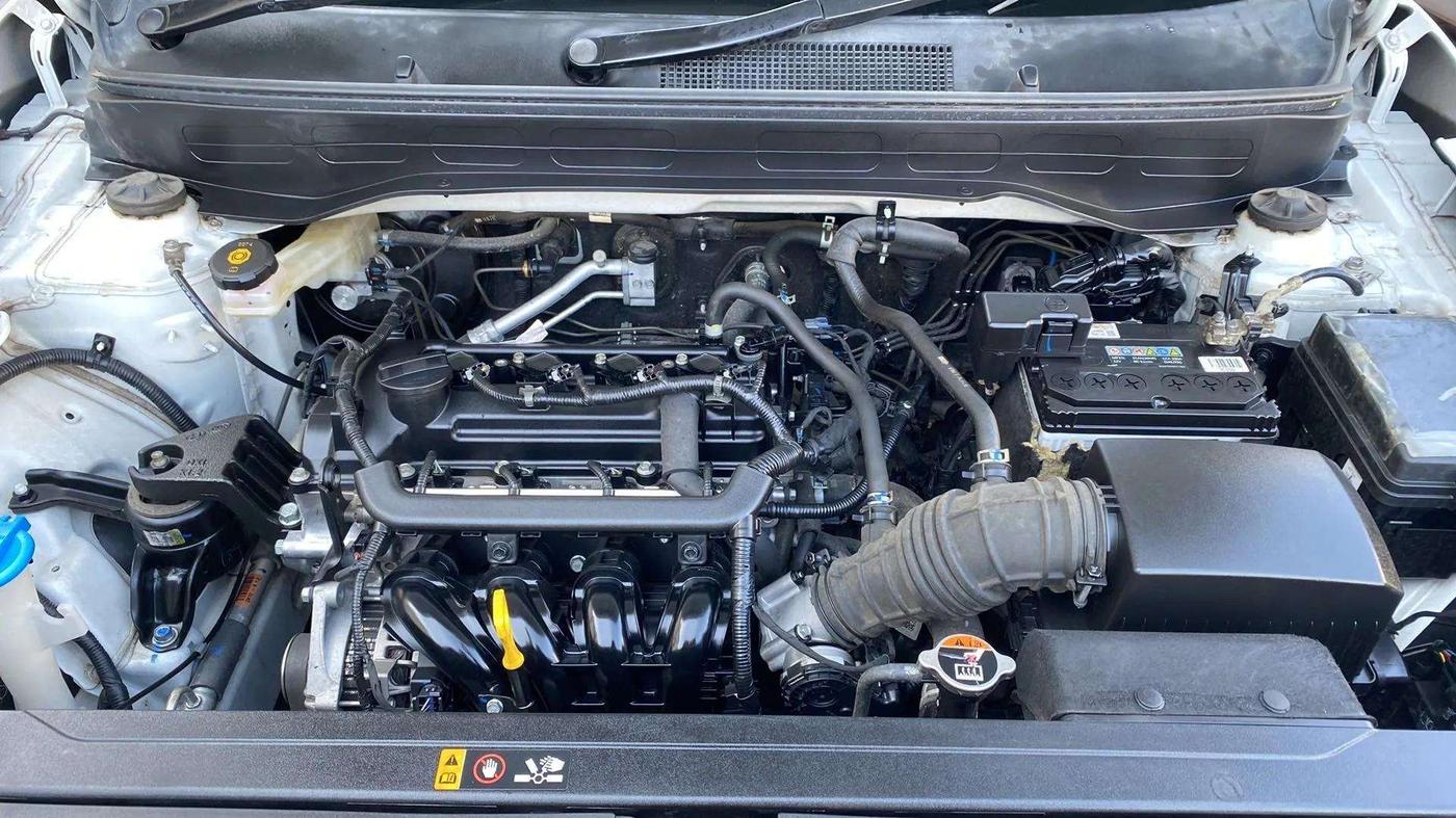 2022 Hyundai VENUE S+ 1.2, Petrol, Manual, 9,030 km, Open Bonet