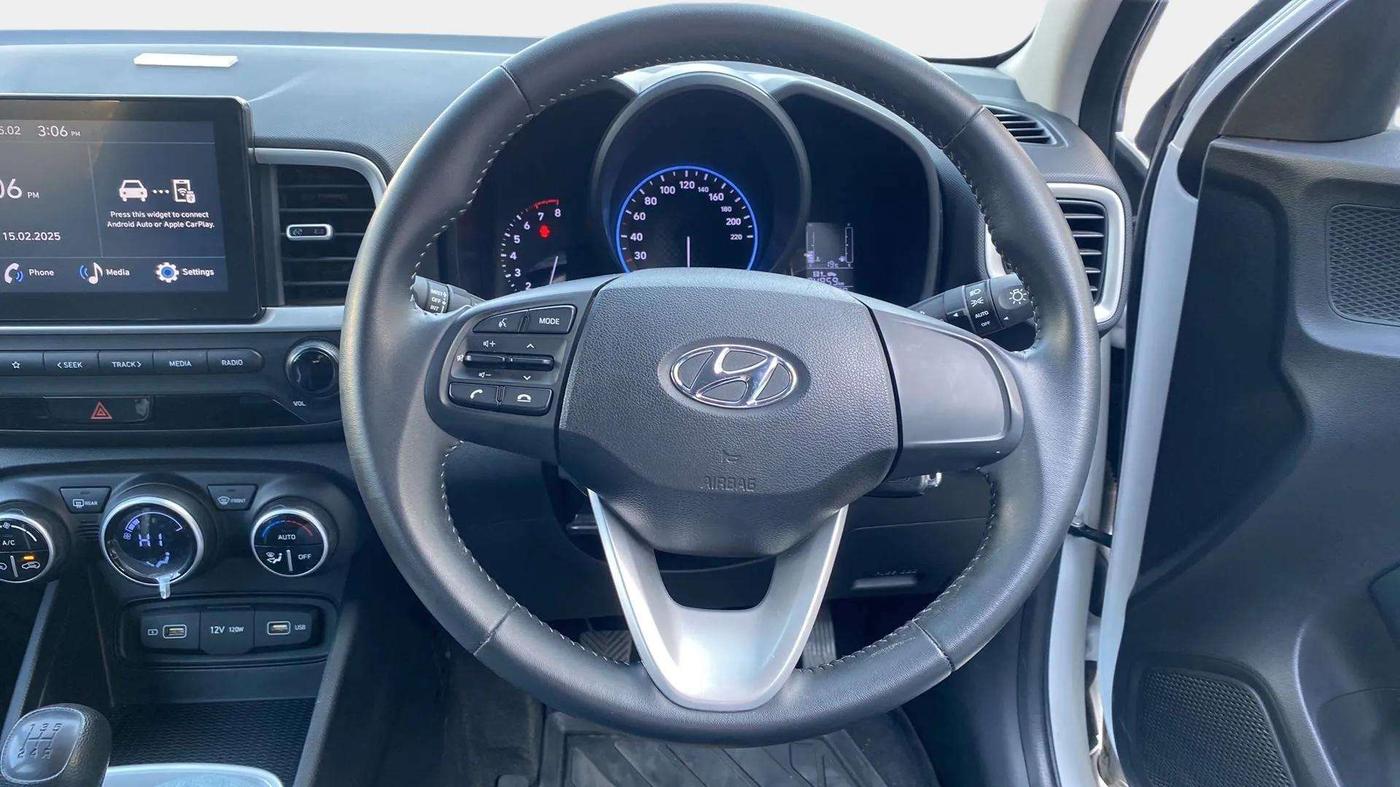 2022 Hyundai VENUE S+ 1.2, Petrol, Manual, 9,030 km, Steering Wheel Close Up