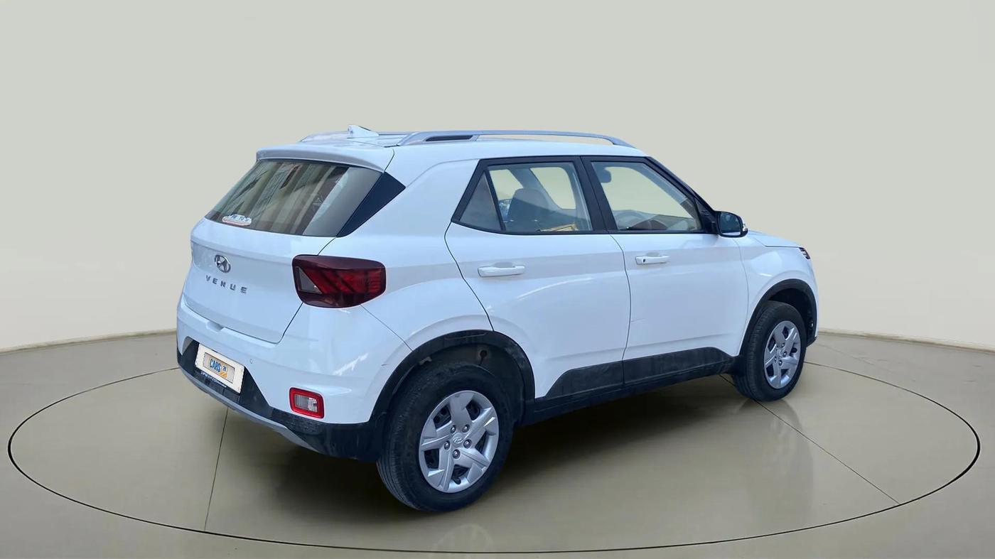2022 Hyundai VENUE S+ 1.2, Petrol, Manual, 9,030 km, Right Back Diagonal