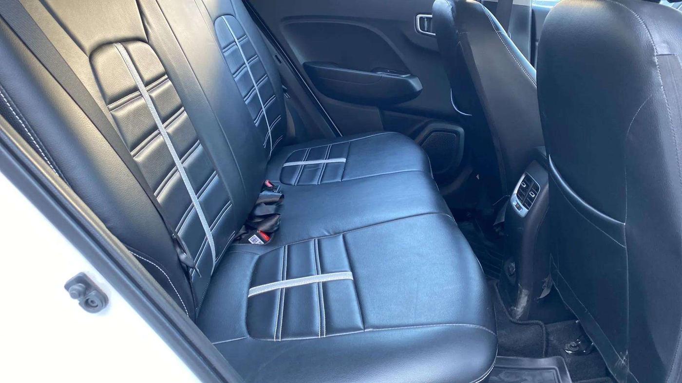 2022 Hyundai VENUE S+ 1.2, Petrol, Manual, 9,030 km, Right Side Rear Door Cabin