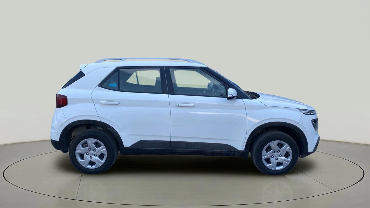 2022 Hyundai VENUE S+ 1.2, Petrol, Manual, 9,030 km, Right Side View