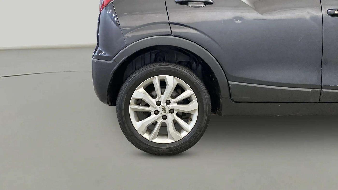 2019 Mahindra XUV300 W8 1.2 PETROL, Petrol, Manual, 87,515 km, Right Rear Wheel