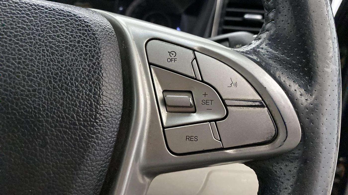 2019 Mahindra XUV300 W8 1.2 PETROL, Petrol, Manual, 87,515 km, Adaptive Cruise Control