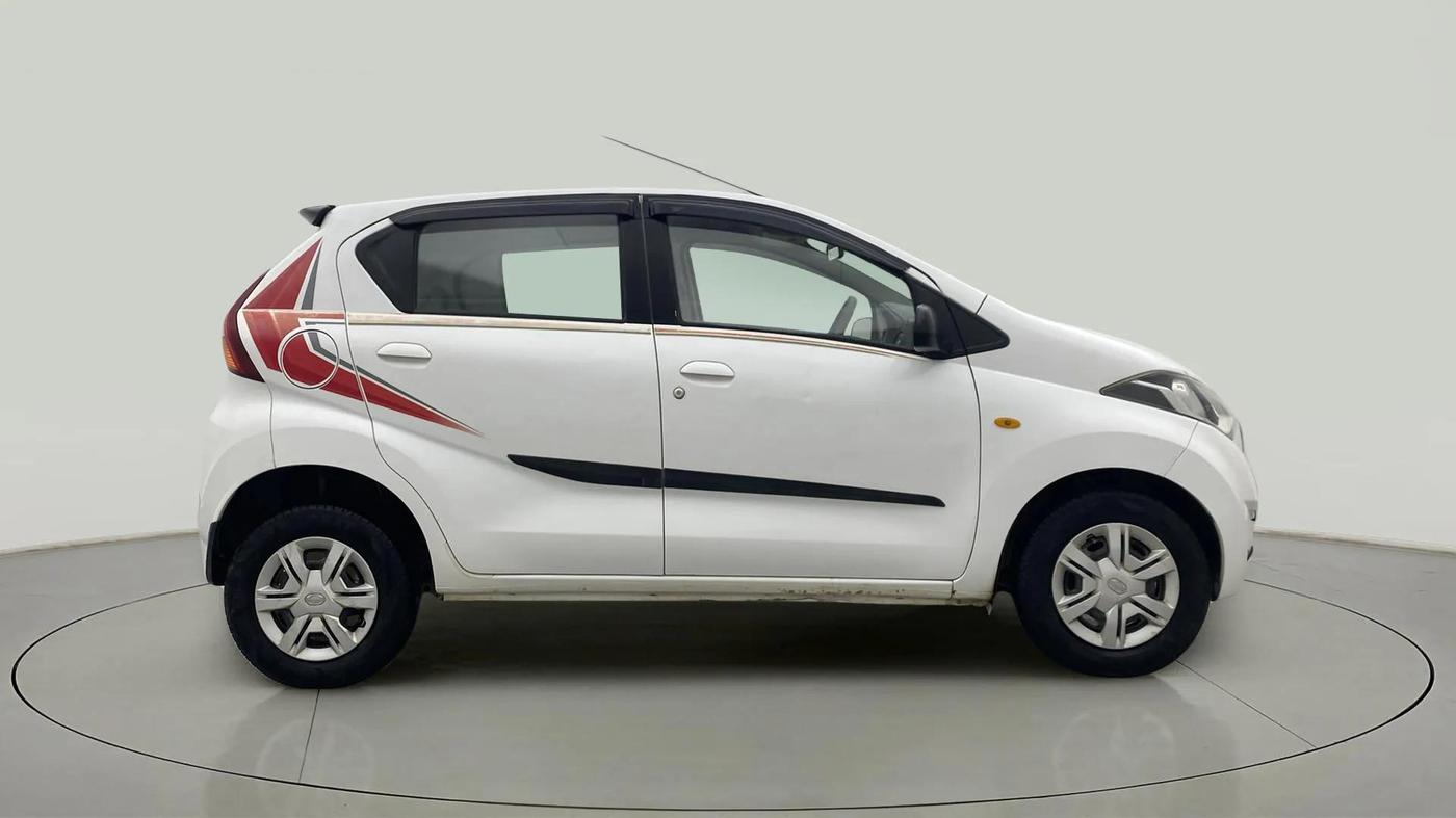 2017 Datsun Redi Go T (O), Petrol, Manual, 52,772 km, Right Side View