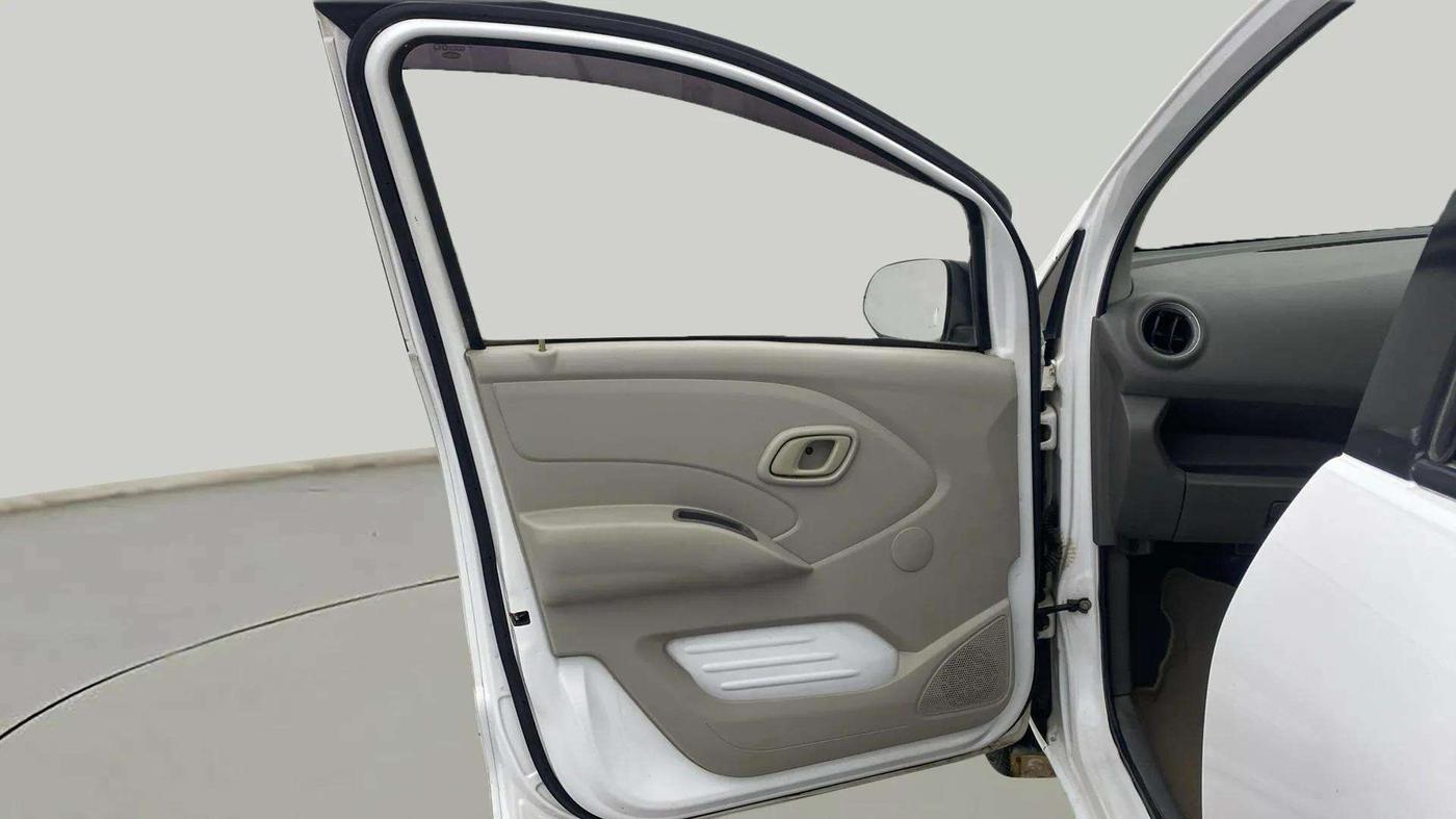 2017 Datsun Redi Go T (O), Petrol, Manual, 52,772 km, LHS Front Door
