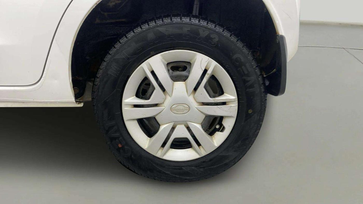2017 Datsun Redi Go T (O), Petrol, Manual, 52,772 km, Left Rear Wheel