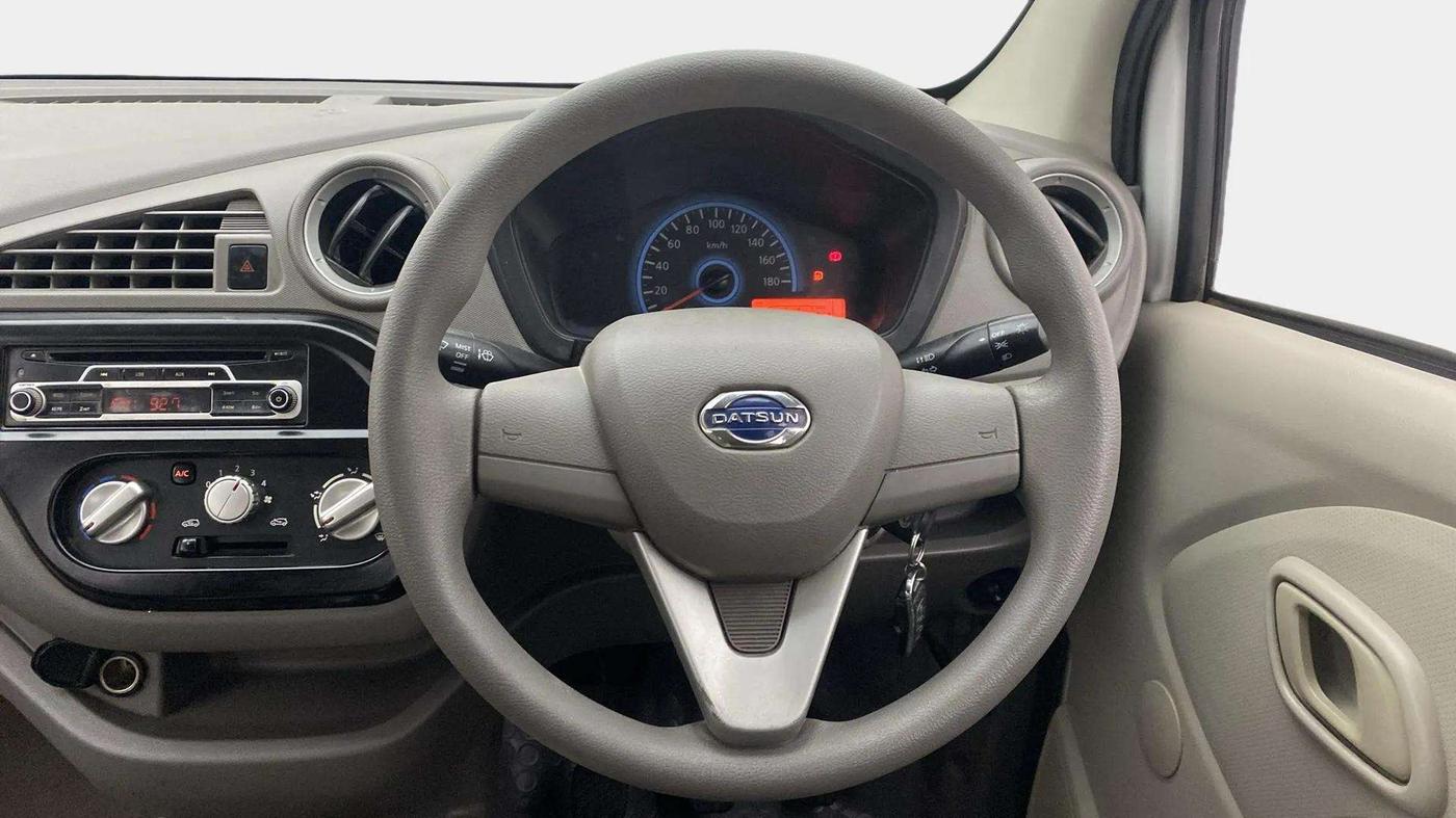 2017 Datsun Redi Go T (O), Petrol, Manual, 52,772 km, Steering Wheel Close Up