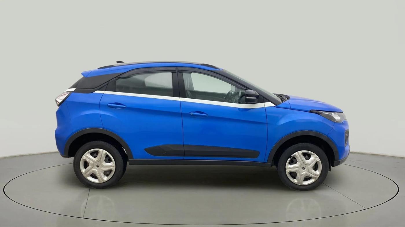 2020 Tata NEXON XZ PETROL, Petrol, Manual, 76,991 km, Right Side View