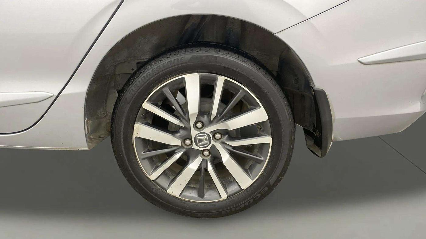 2021 Honda City 1.5L I-VTEC VX CVT, Petrol, Automatic, 25,541 km, Left Rear Wheel