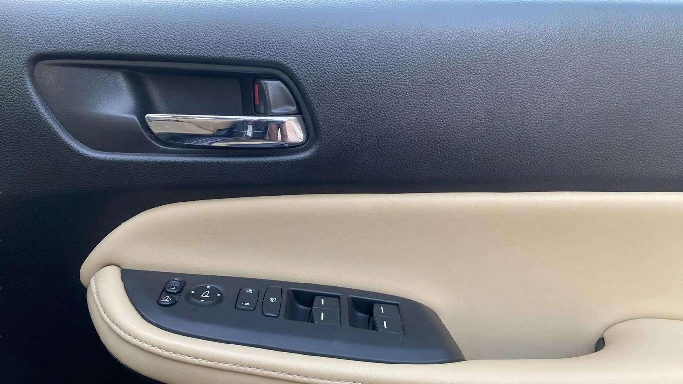2022 Honda City 1.5L I-VTEC ZX, Petrol, Manual, 17,564 km, Driver Side Door Panels Control