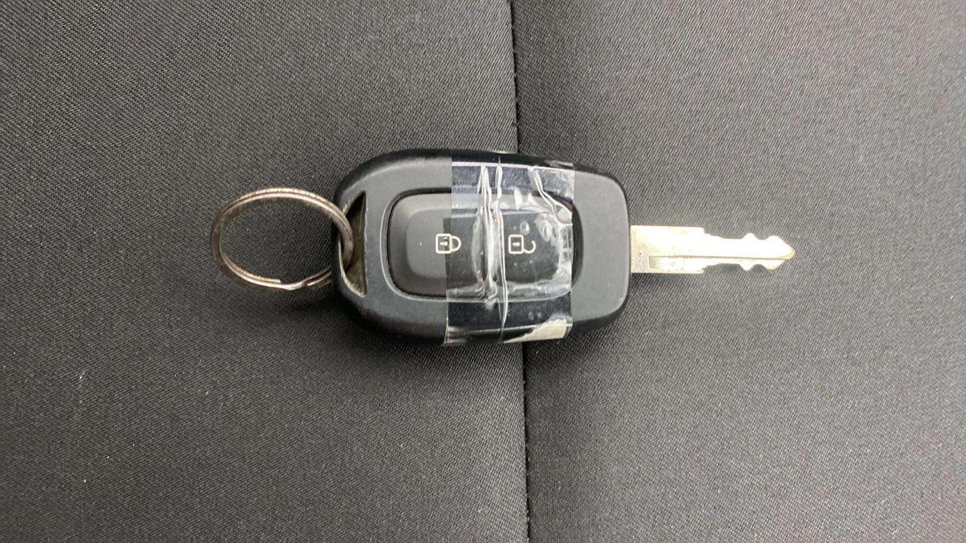 2023 Renault Kwid RXT 1.0, Petrol, Manual, 17,449 km, Key Close Up