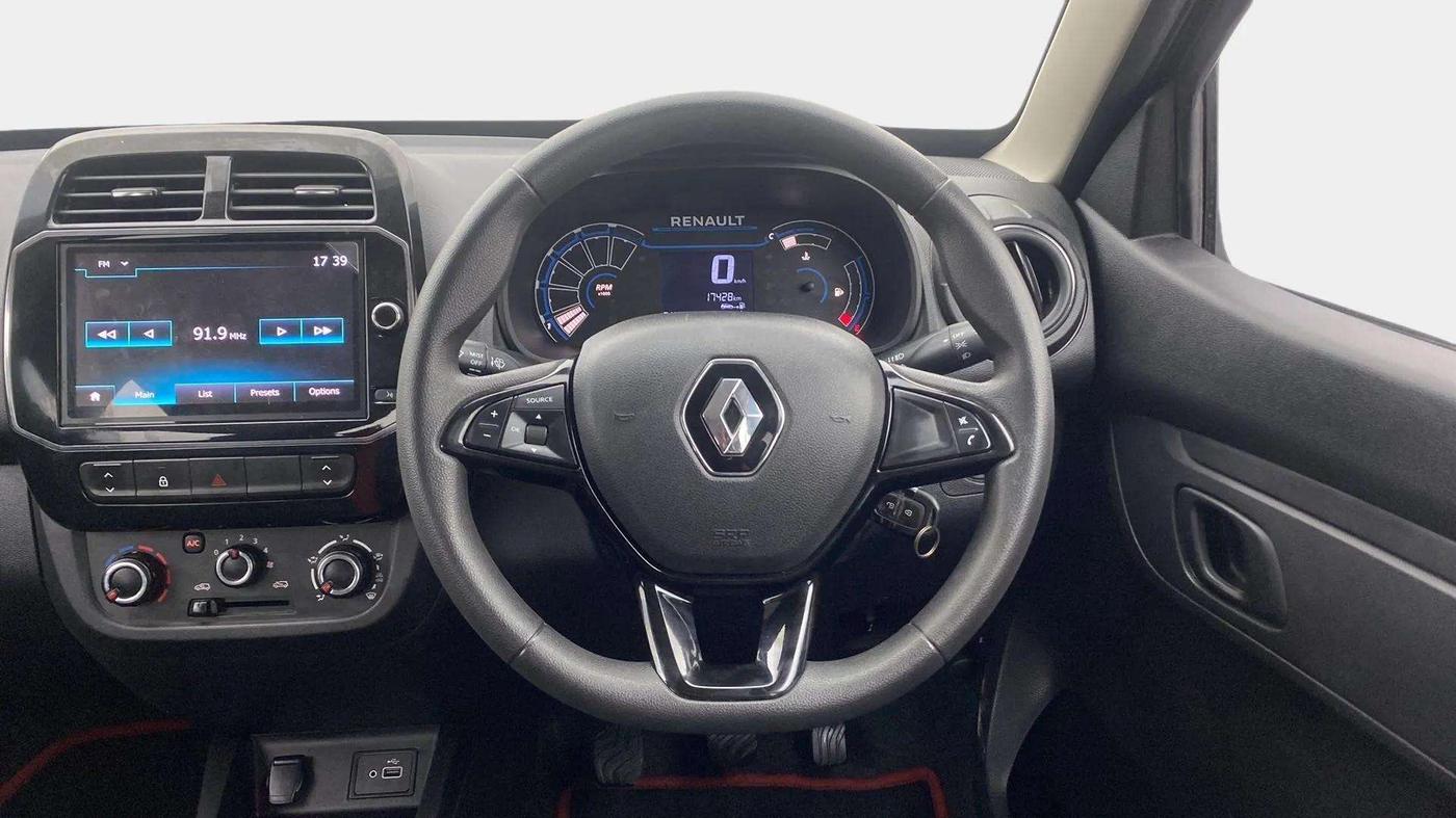 2023 Renault Kwid RXT 1.0, Petrol, Manual, 17,449 km, Steering Wheel Close Up