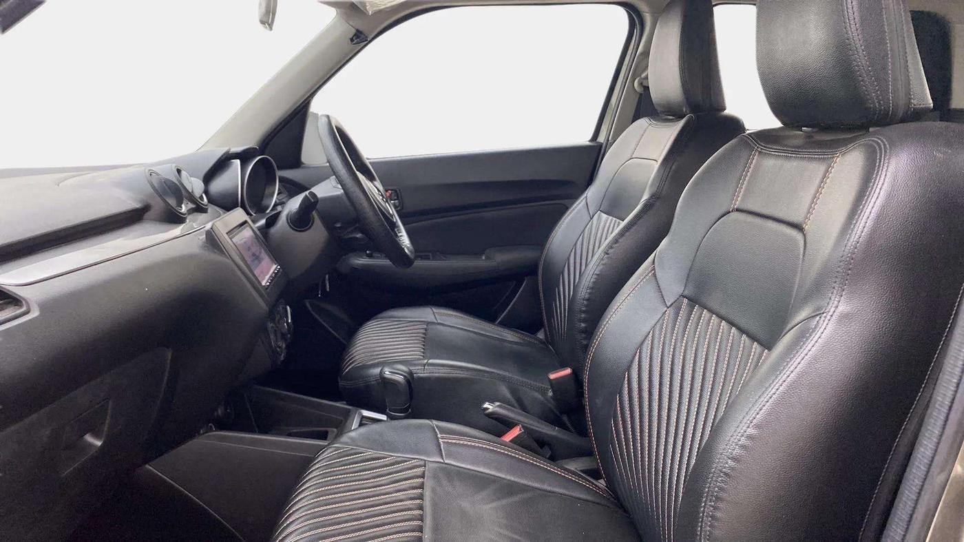 2020 Maruti Swift VXI AMT, Petrol, Automatic, 68,637 km, Right Side Front Door Cabin