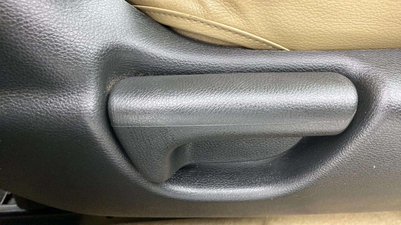2016 Honda City 1.5L I-VTEC SV, Petrol, Manual, 46,636 km, Driver Side Adjustment Panel