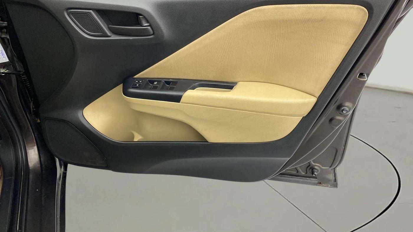 2016 Honda City 1.5L I-VTEC SV, Petrol, Manual, 46,636 km, Driver Side Door Panels Control
