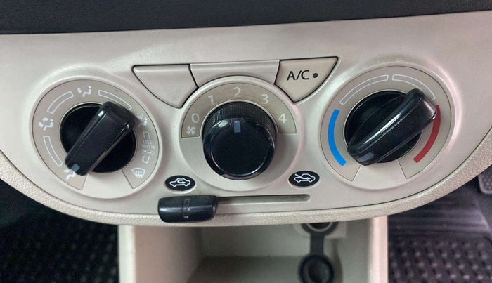 2019 Maruti Alto VXI, Petrol, Manual, 20,461 km, AC Unit - Directional switch has minor damage