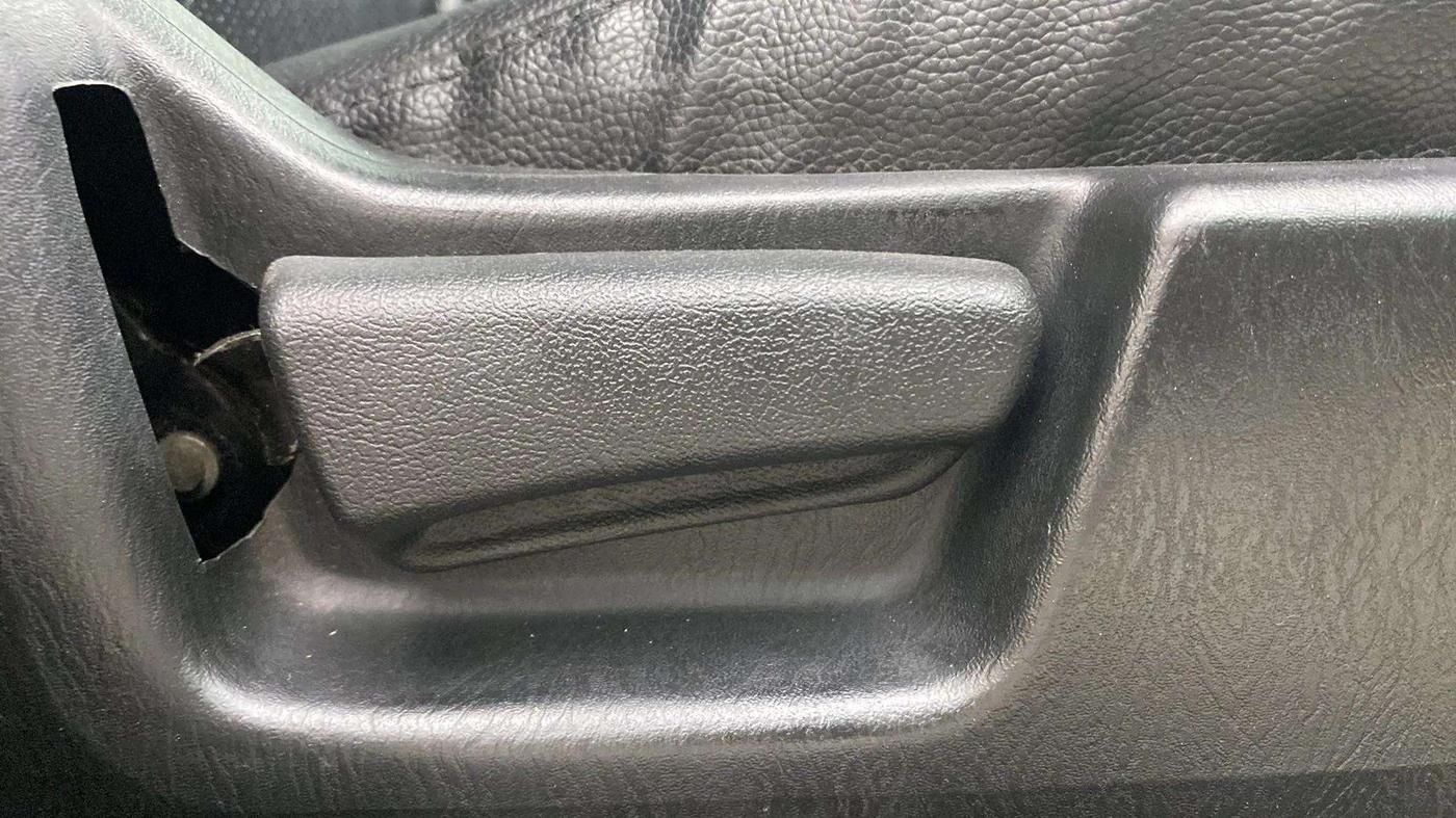 2019 Maruti Alto VXI, Petrol, Manual, 20,461 km, Driver Side Adjustment Panel