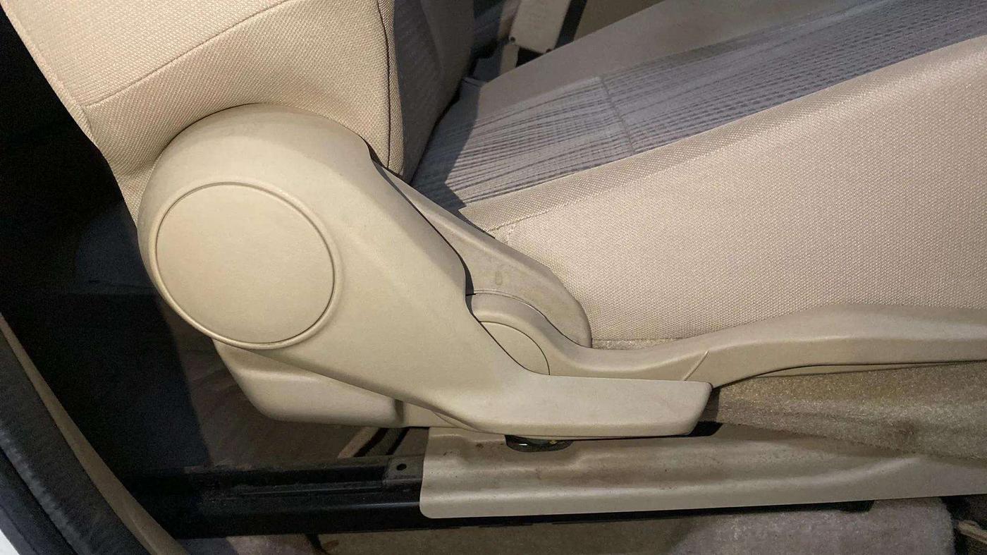 2021 Maruti Dzire VXI, Petrol, Manual, 26,001 km, Driver Side Adjustment Panel