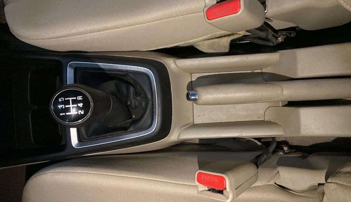 2021 Maruti Dzire VXI, Petrol, Manual, 25,556 km, Gear Lever