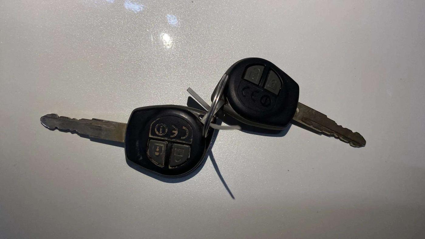 2021 Maruti Dzire VXI, Petrol, Manual, 26,001 km, Key Close Up