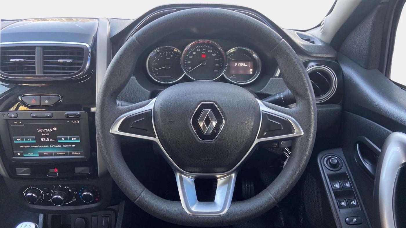 2020 Renault Duster RXS 1.5 PETROL MT, Petrol, Manual, 21,932 km, Steering Wheel Close Up
