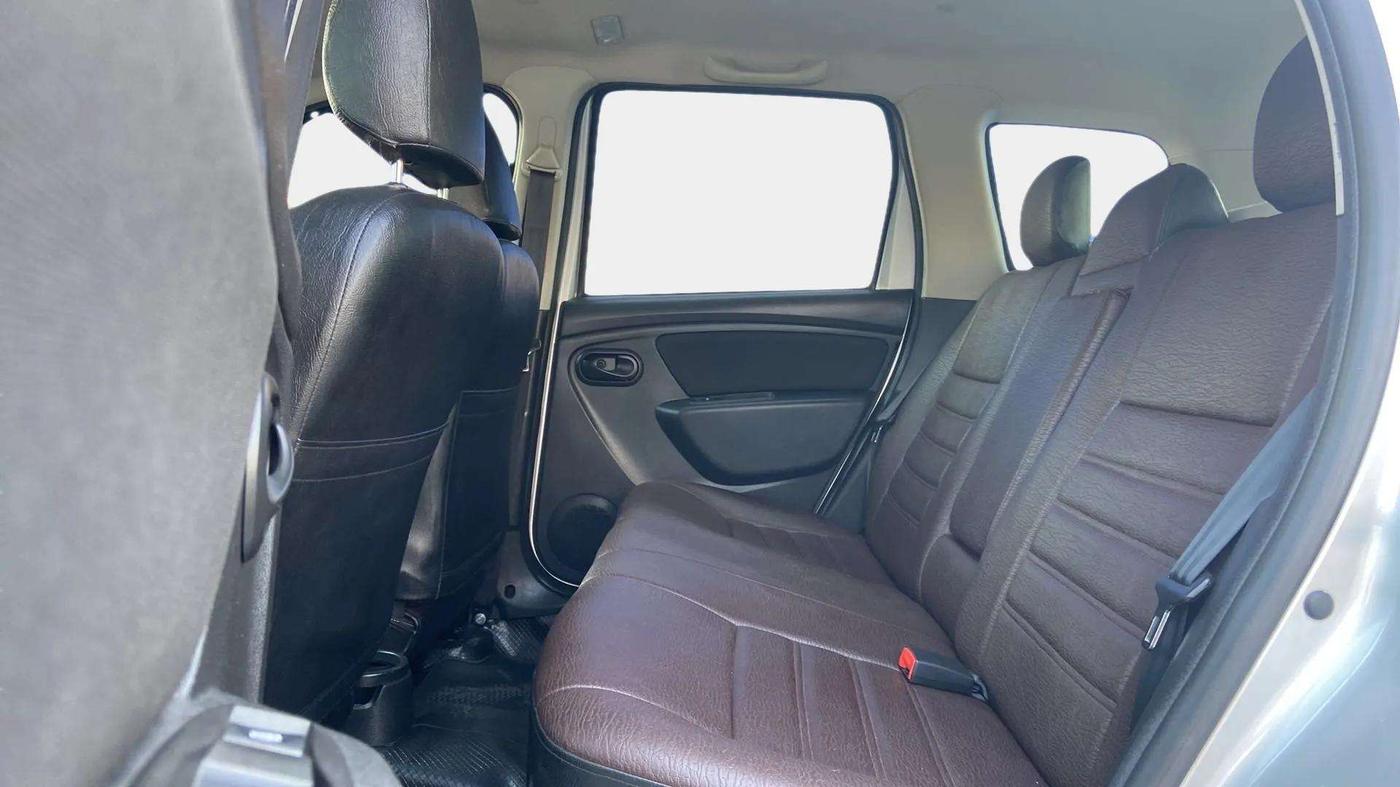 2020 Renault Duster RXS 1.5 PETROL MT, Petrol, Manual, 21,932 km, Right Side Rear Door Cabin