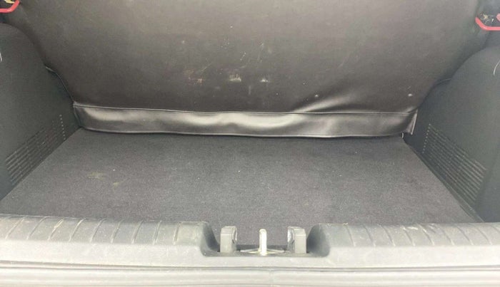 2023 Hyundai VENUE S 1.2, Petrol, Manual, 16,861 km, Boot Inside