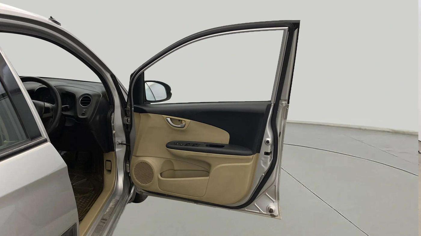 2014 Honda Brio VX MT, Petrol, Manual, 49,256 km, RHS Front Door