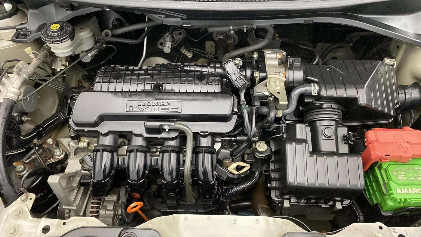 2014 Honda Brio VX MT, Petrol, Manual, 49,256 km, Engine View