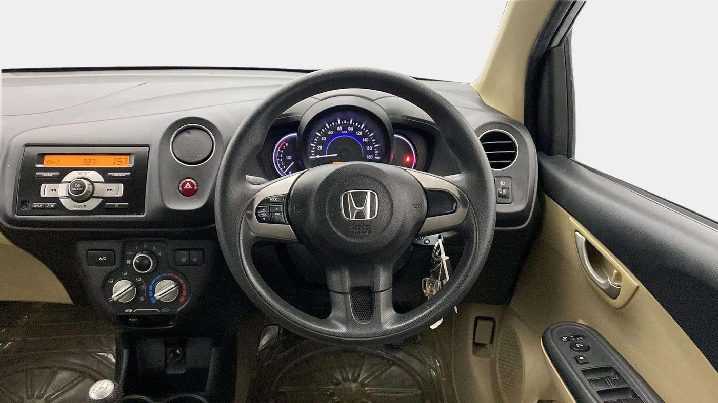 2014 Honda Brio VX MT, Petrol, Manual, 49,256 km, Steering Wheel Close Up