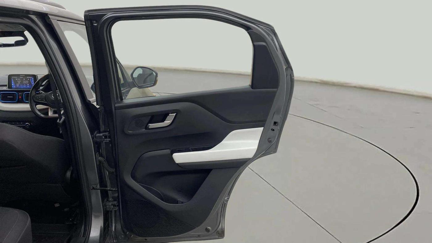 2022 Tata PUNCH CREATIVE  MT, Petrol, Manual, 34,207 km, RHS Rear Door