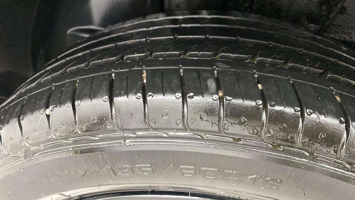 2022 Tata PUNCH CREATIVE  MT, Petrol, Manual, 34,207 km, Right Rear Tyre Tread