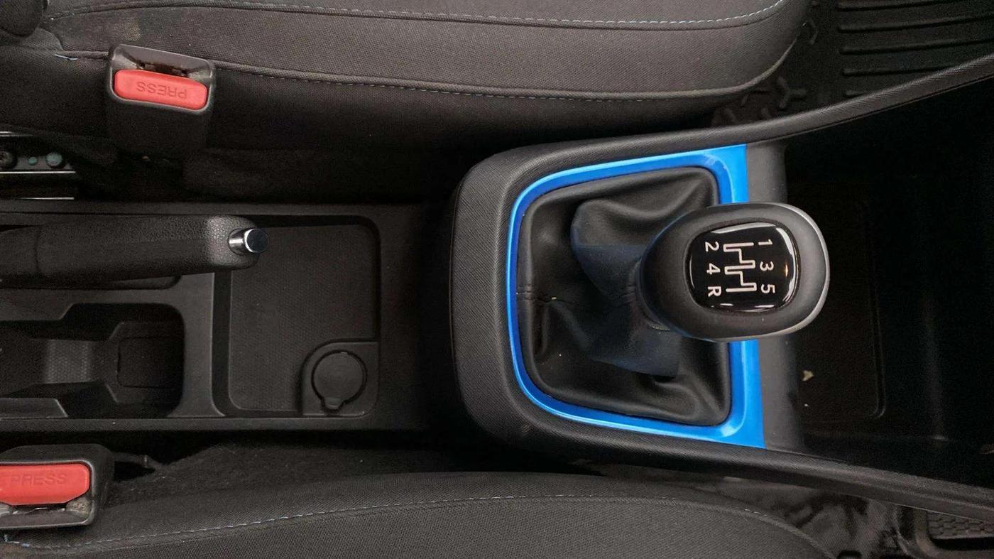 2022 Tata PUNCH CREATIVE  MT, Petrol, Manual, 34,207 km, Gear Lever