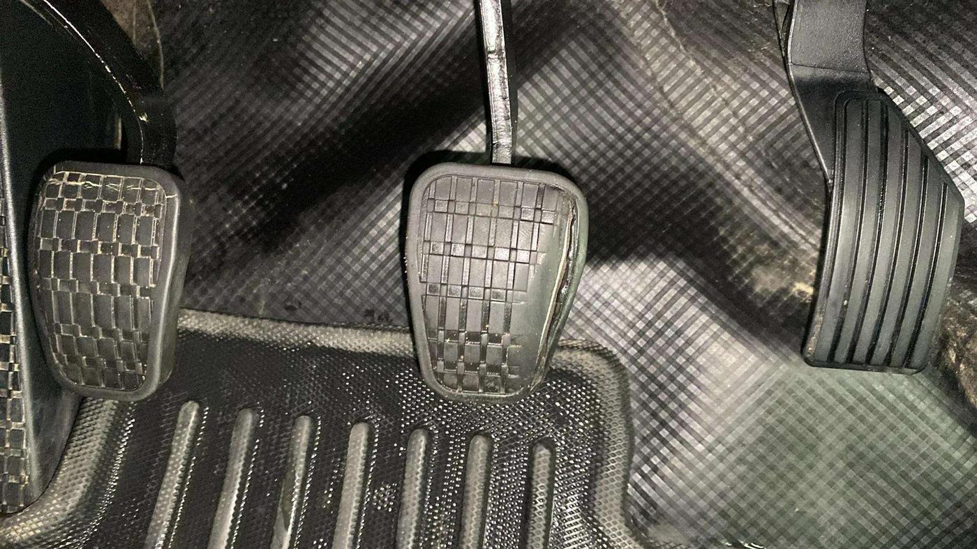 2022 Tata PUNCH CREATIVE  MT, Petrol, Manual, 34,207 km, Pedals
