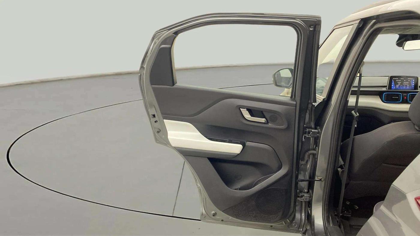 2022 Tata PUNCH CREATIVE  MT, Petrol, Manual, 34,207 km, LHS Rear Door