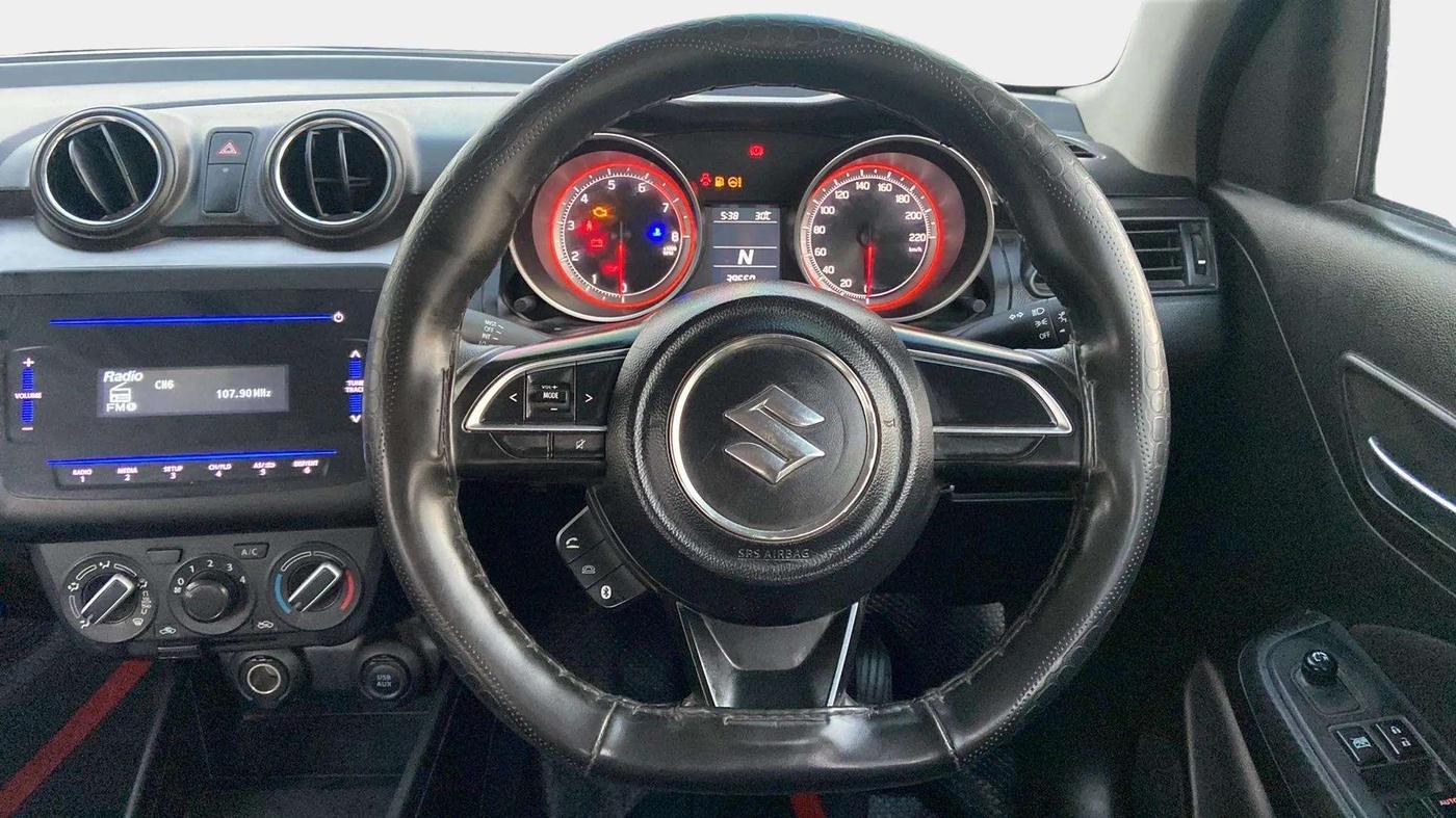 2021 Maruti Swift VXI AMT, Petrol, Automatic, 39,877 km, Steering Wheel Close Up