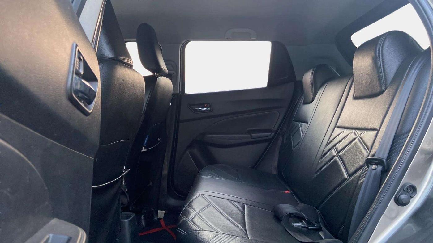 2021 Maruti Swift VXI AMT, Petrol, Automatic, 39,877 km, Right Side Rear Door Cabin