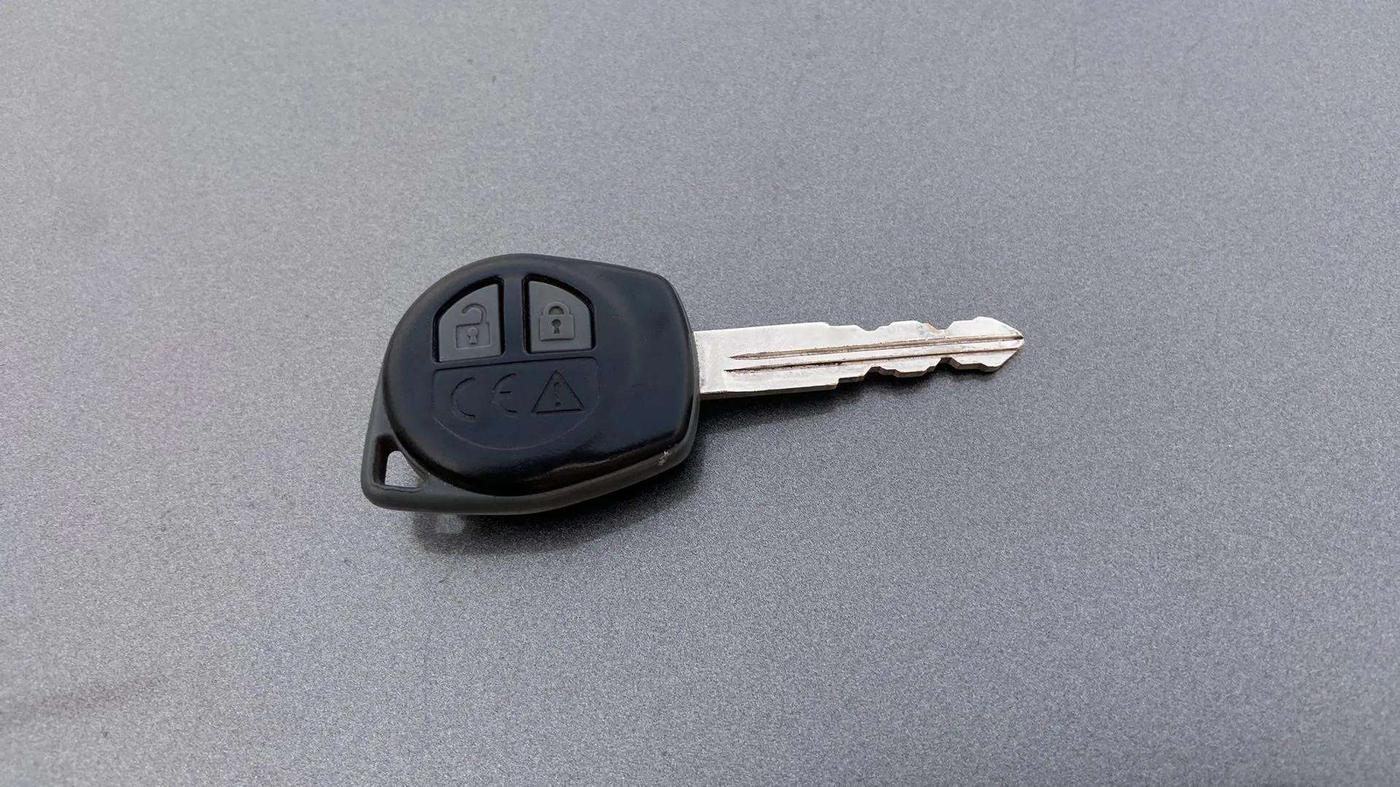 2021 Maruti Swift VXI AMT, Petrol, Automatic, 39,877 km, Key Close Up
