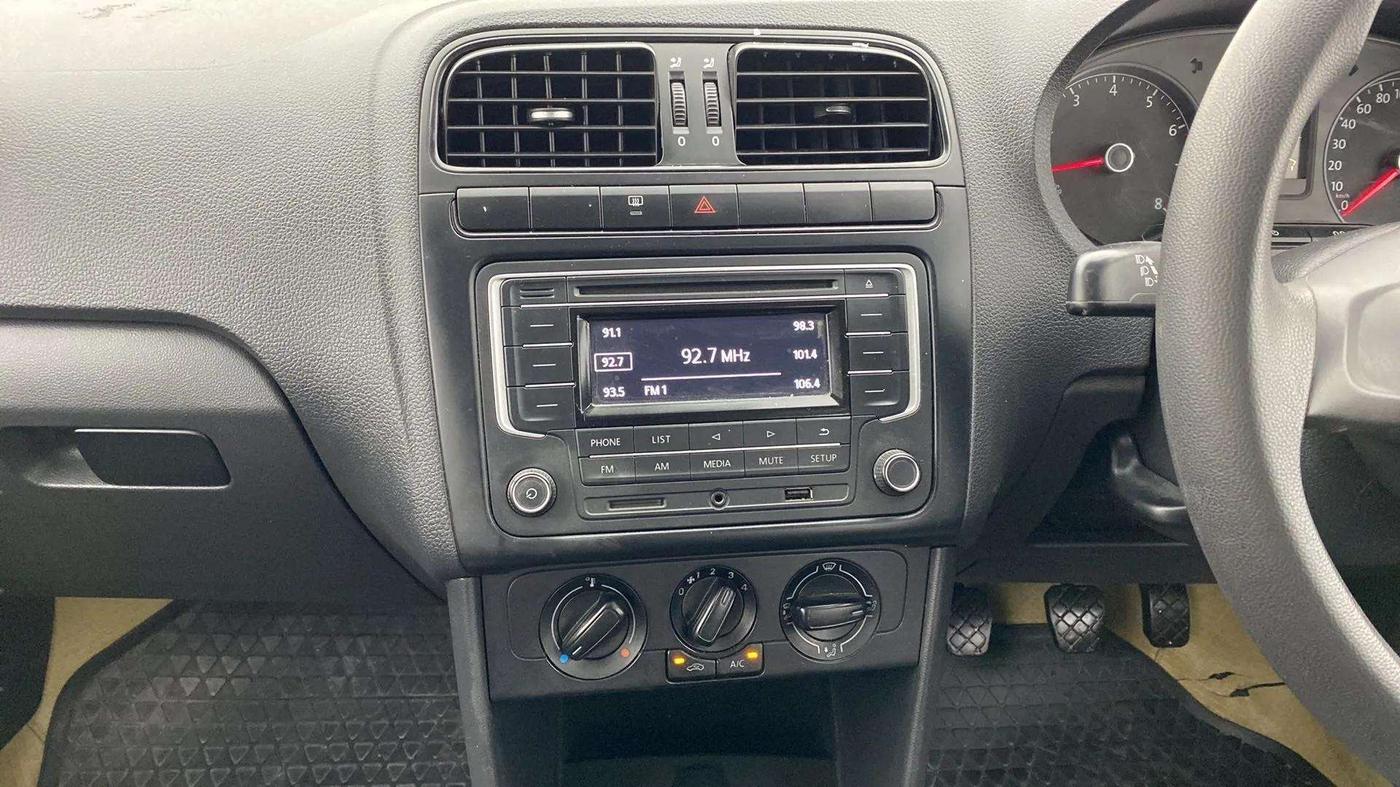2016 Volkswagen Polo COMFORTLINE 1.2L, Petrol, Manual, 58,959 km, Air Conditioner