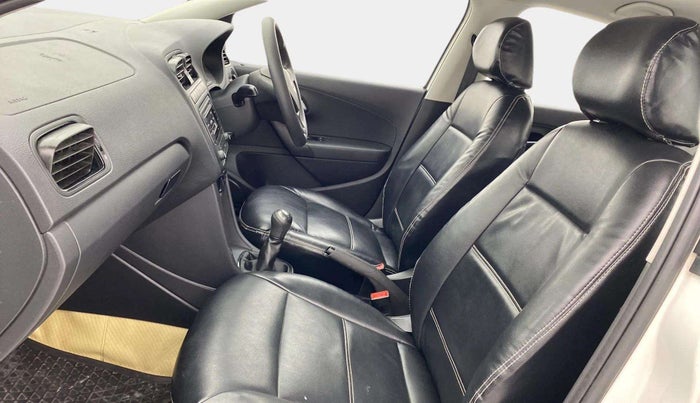 2016 Volkswagen Polo COMFORTLINE 1.2L, Petrol, Manual, 58,959 km, Right Side Front Door Cabin