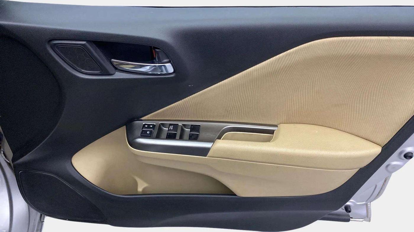 2016 Honda City 1.5L I-VTEC V MT, Petrol, Manual, 17,705 km, Driver Side Door Panels Control