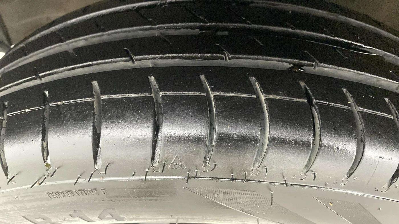 2015 Maruti Wagon R 1.0 VXI, Petrol, Manual, 29,061 km, Left Front Tyre Tread