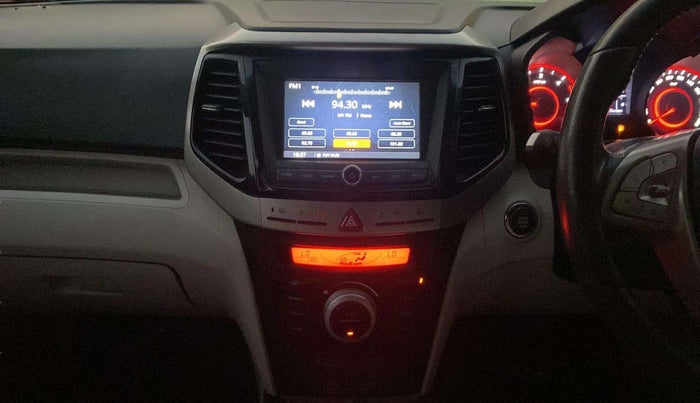 2020 Mahindra XUV300 W8 (O) 1.5 DIESEL AMT, Diesel, Automatic, 28,479 km, Air Conditioner