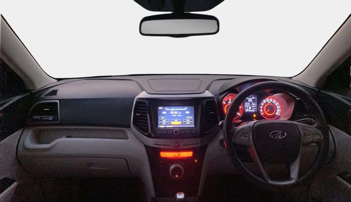 2020 Mahindra XUV300 W8 (O) 1.5 DIESEL AMT, Diesel, Automatic, 28,479 km, Dashboard