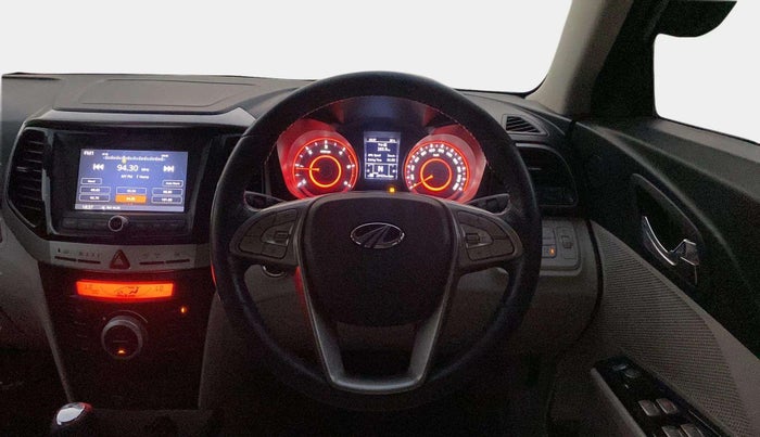 2020 Mahindra XUV300 W8 (O) 1.5 DIESEL AMT, Diesel, Automatic, 28,479 km, Steering Wheel Close Up